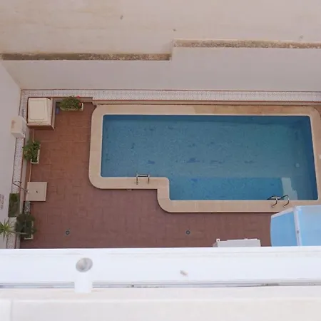 Apartamento En La Playa De Locos דירה *